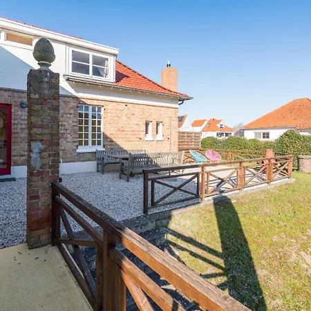 Karaktervolle Familie 12p - Ruim En Vlak Bij Strand Koksijde